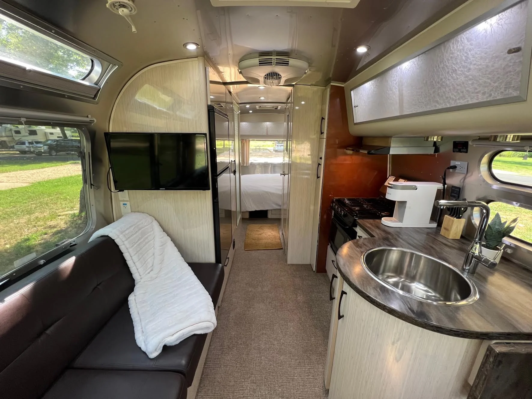 Airstream 14  Full